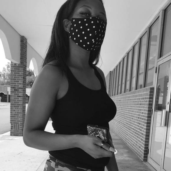 Meet your Posher, Tara - Picture 1 of 1